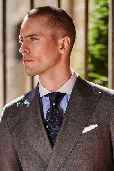 La Twill de Coton Bleu Uni à Col Blanc