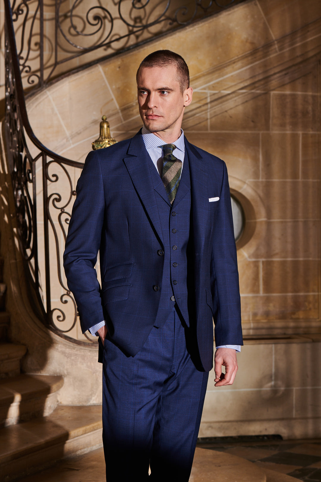Le Kensington – Navy and royal blue Prince of Wales check – WICKET