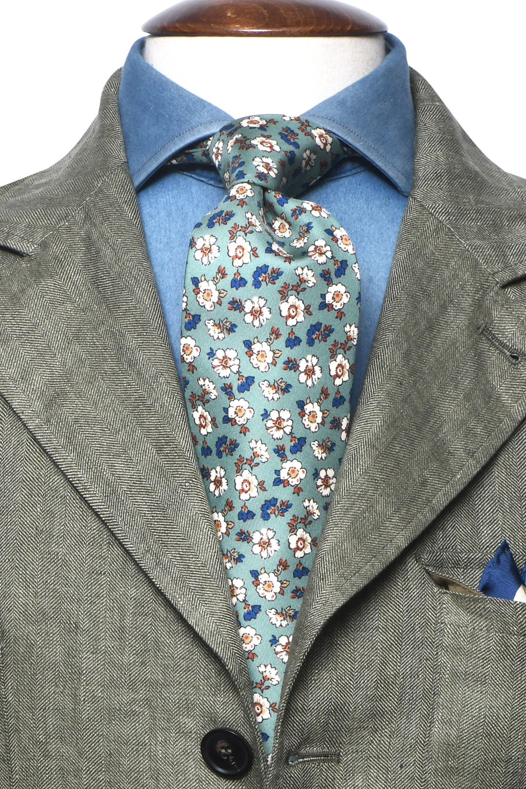 The Tie – Eau-de-Nil silk with white flowers – WICKET