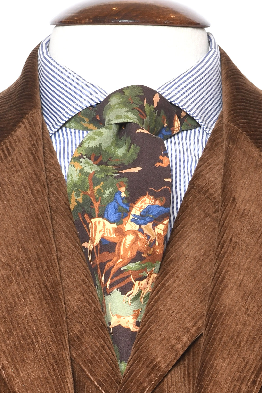 The Tie – Chocolate silk with hunting scene – WICKET