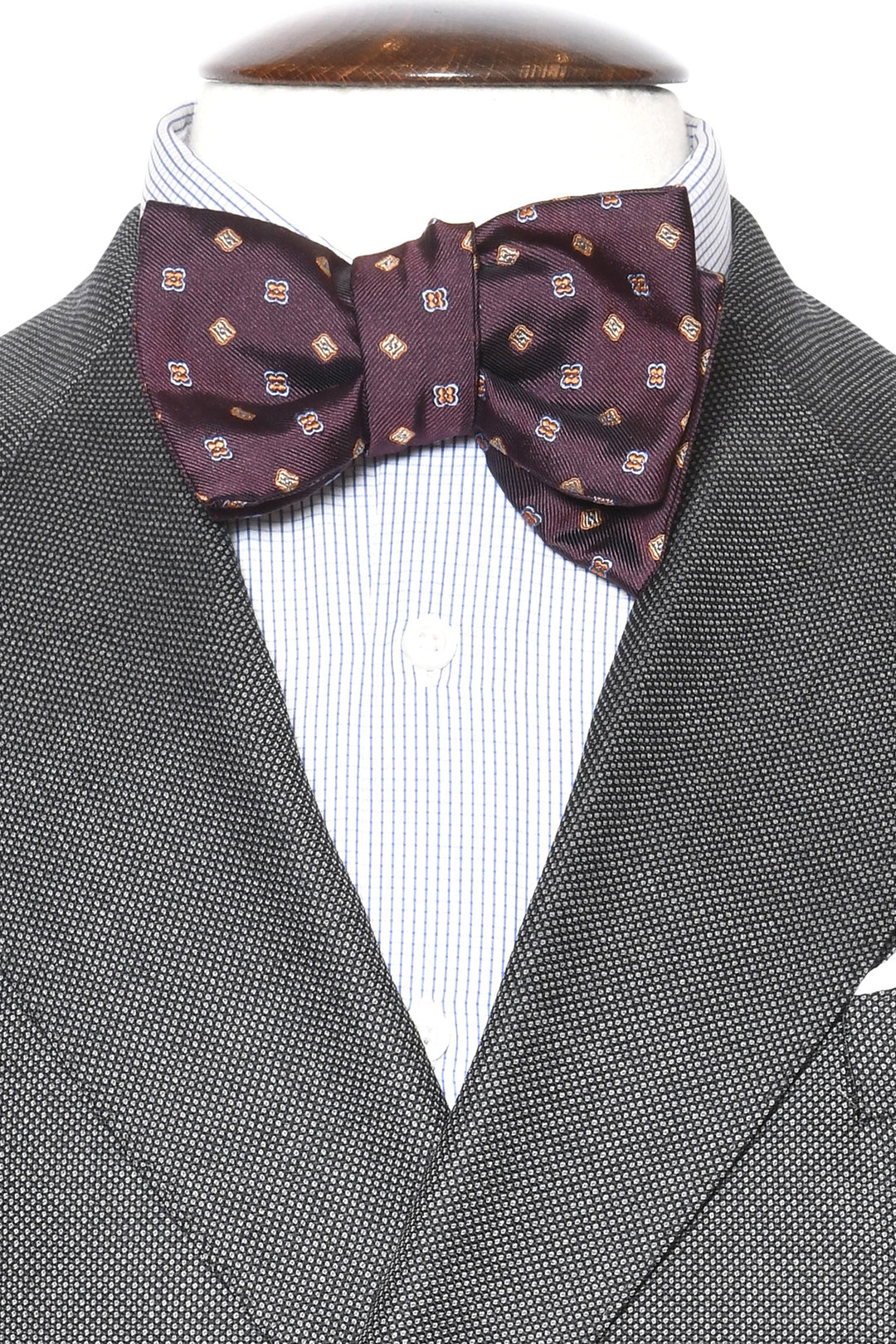 The Bow Tie – Plum silk with small motifs – WICKET