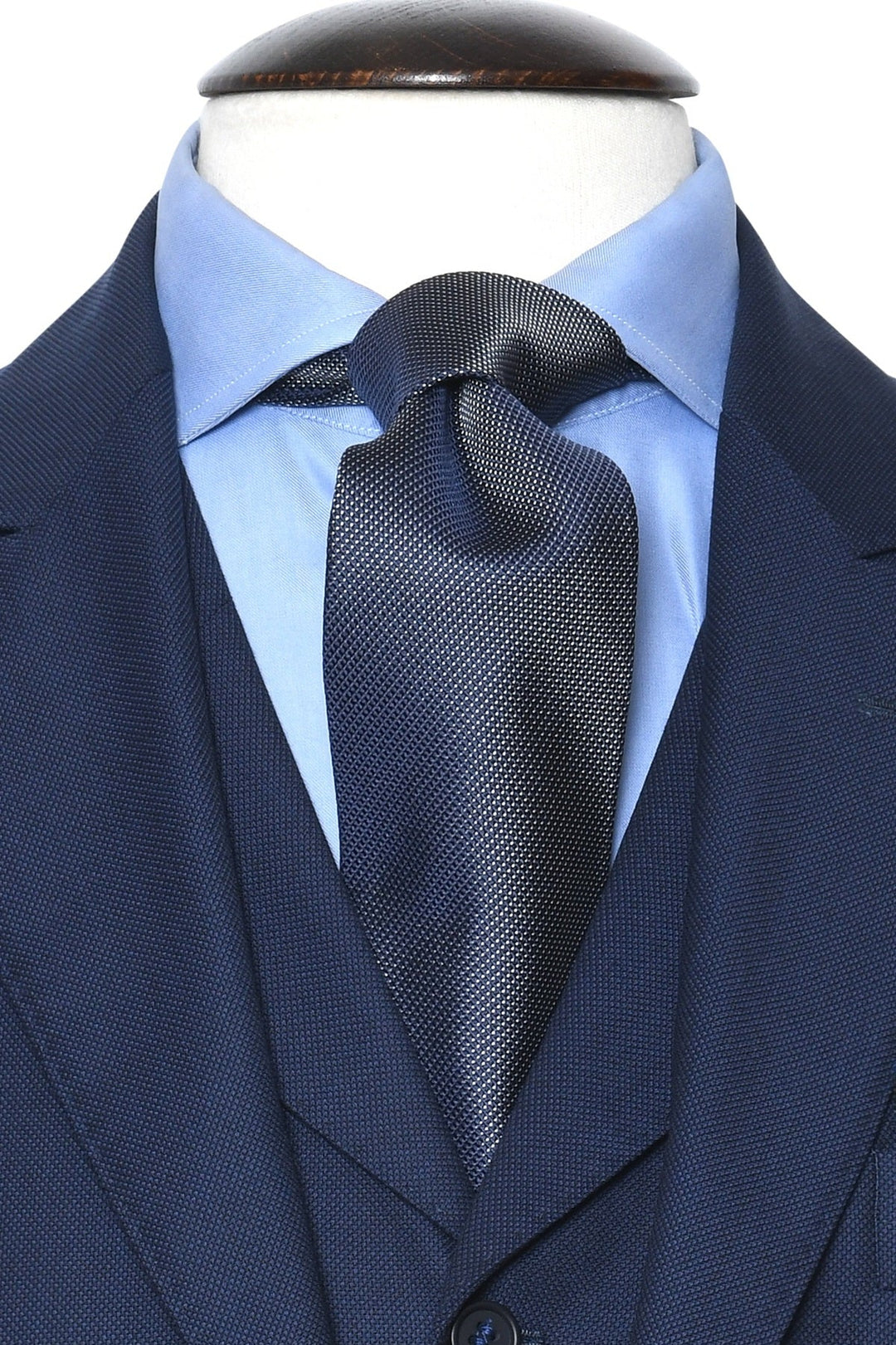 The Tie – Navy silk with a small grain – WICKET