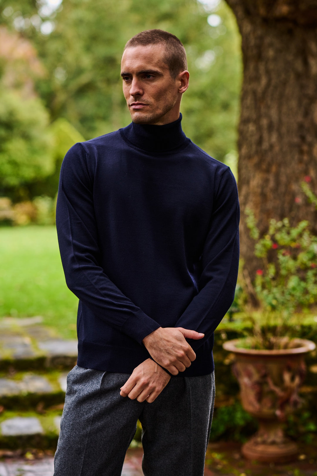 The Roll-Neck – Navy extra-fine merino – WICKET
