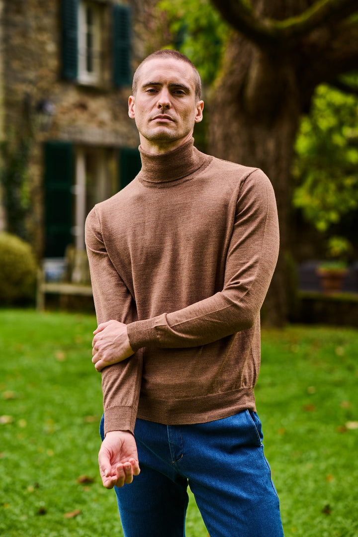The Roll-Neck – Tobacco extra-fine merino – WICKET
