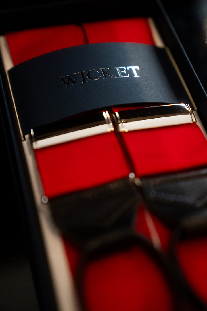 The Braces – Bright red with black tabs – WICKET