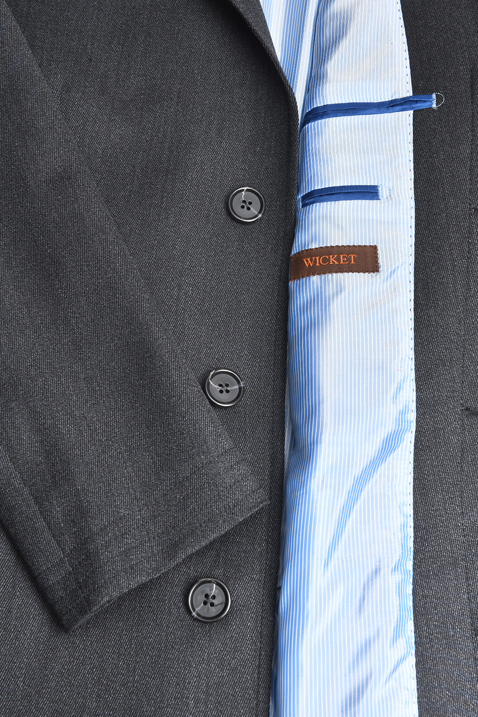 Le Vittorio – Charcoal whipcord with a velvet collar – WICKET