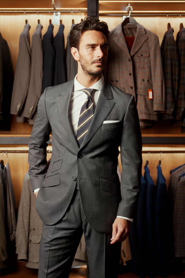 Le Kensington, sublime grey grain de caviar – worn in the shop
