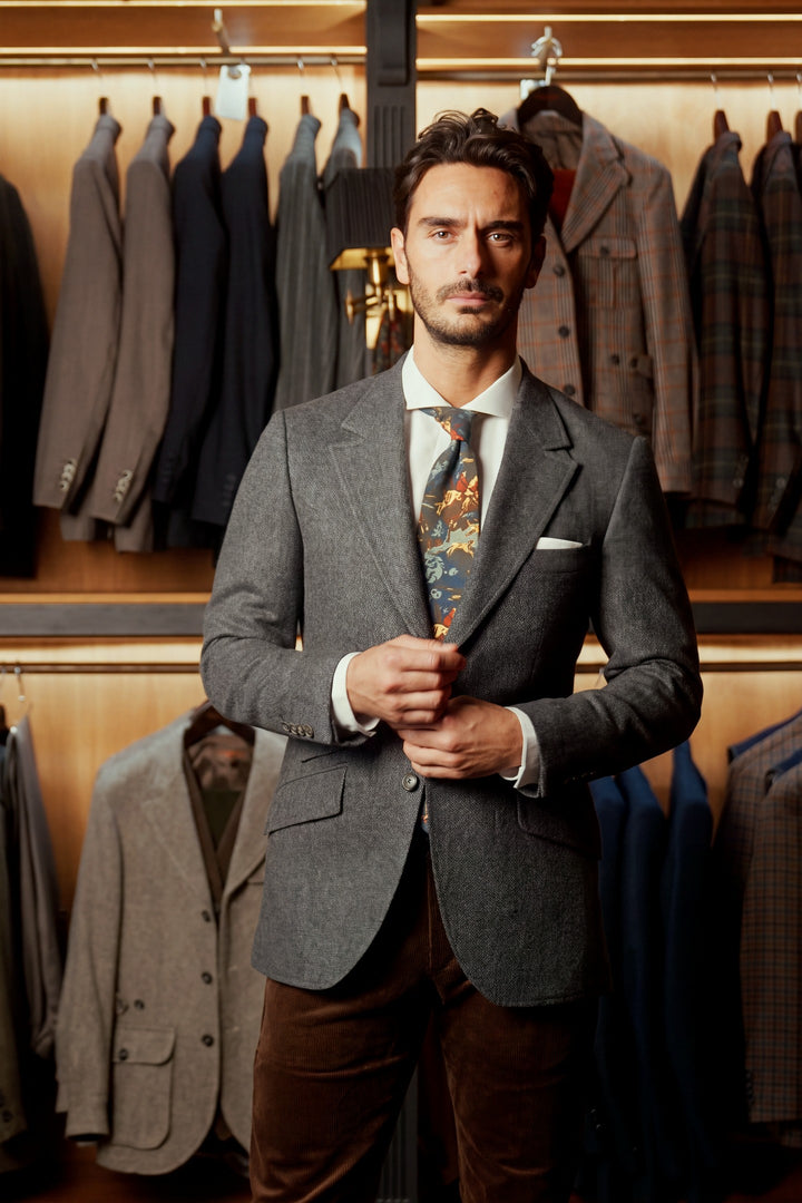 Le Week-End, velours milleraies marron – porté en boutique