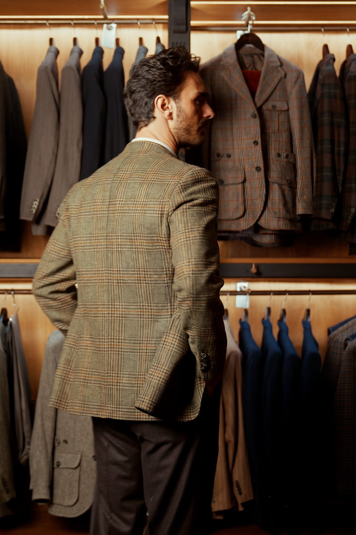 La Milan, prince de Galles vert et rouille – porté en boutique