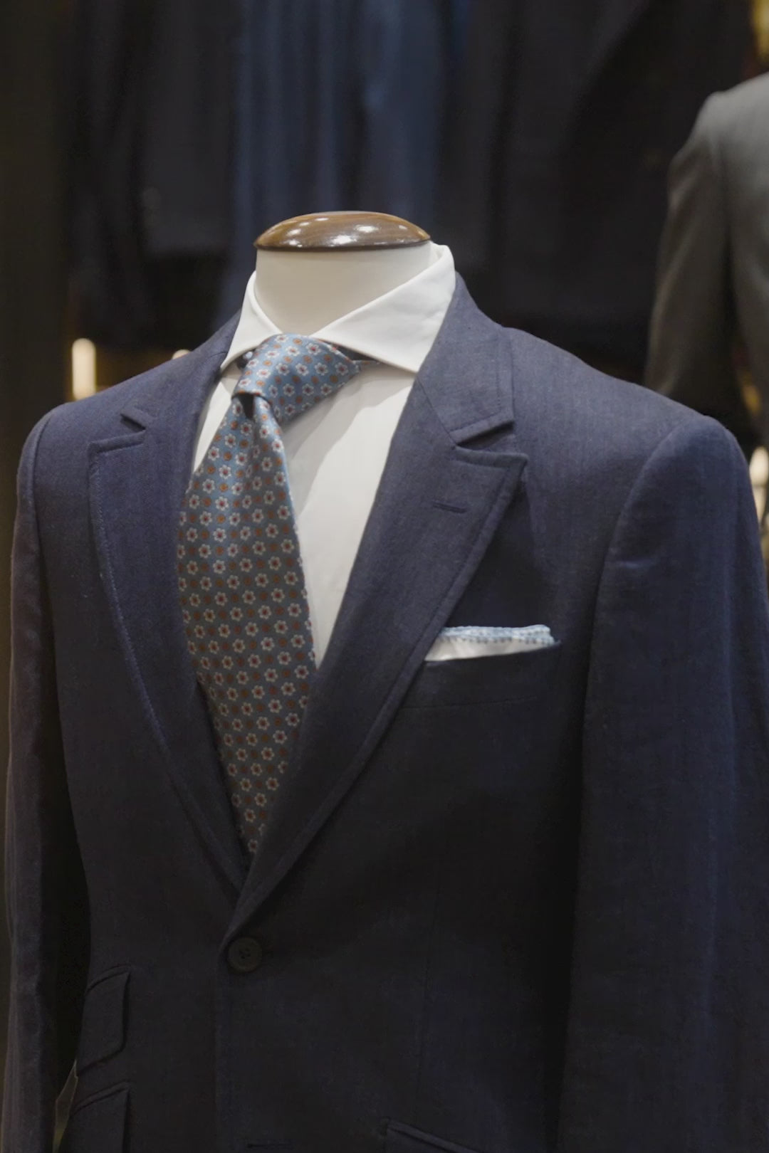The Classic – Blue and white striped seersucker
