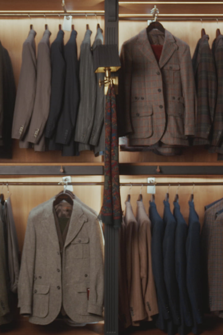 La Saharienne, prince de Galles beige et orange – vidéo portée en boutique