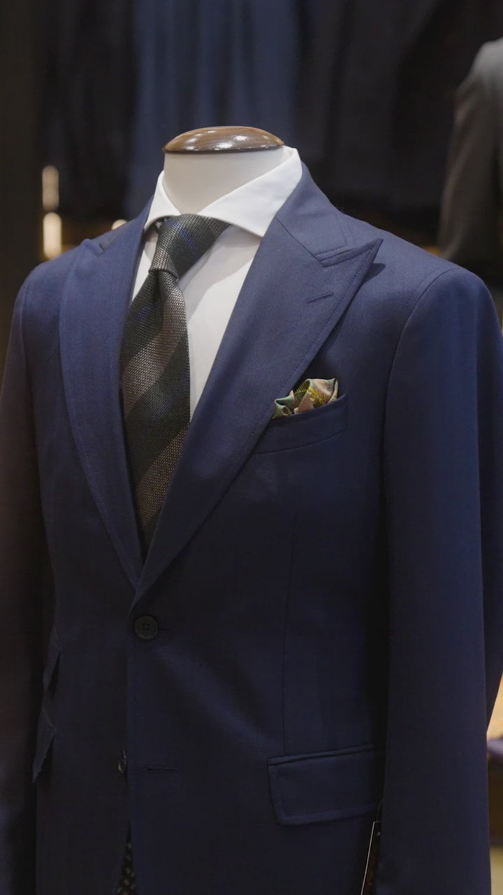 The Classic – Light grey wool gabardine