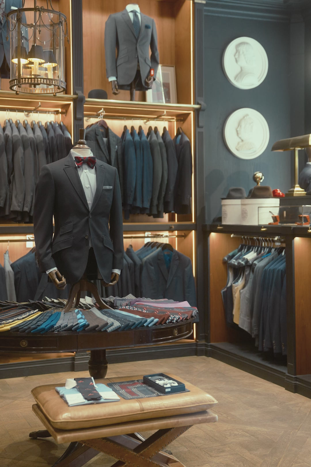 Le Kensington – Bright blue herringbone