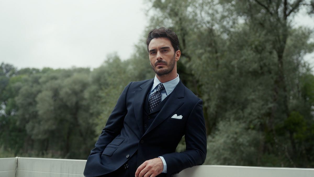 Kensington suit in navy grain de caviar